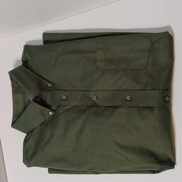 Van Heusen Men's Green Short Sleeve Dress Shirt - Picture 14 of 14